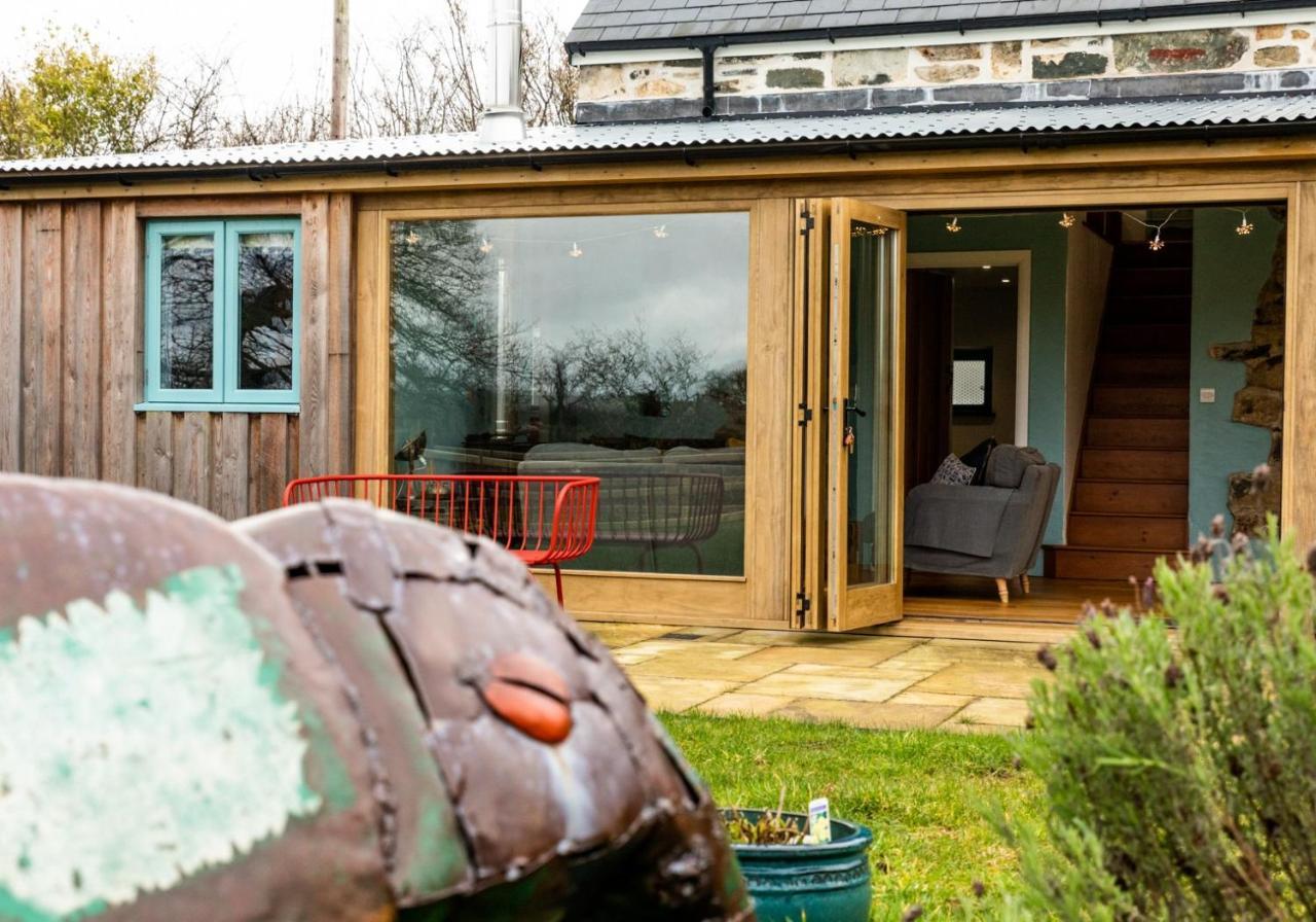 Penrhiw - A Country Cottage With Mountain Views ニューポート エクステリア 写真