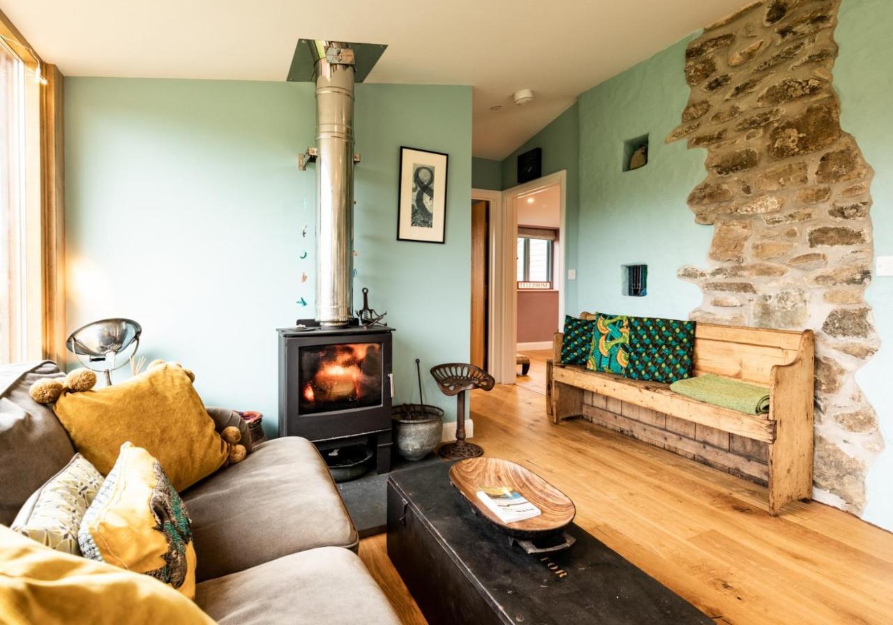 Penrhiw - A Country Cottage With Mountain Views ニューポート エクステリア 写真