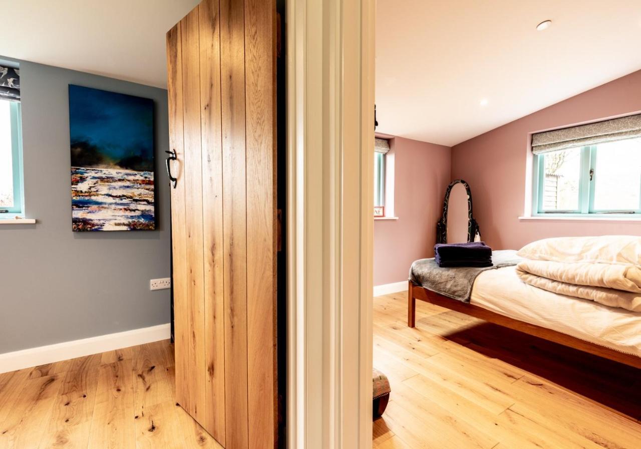 Penrhiw - A Country Cottage With Mountain Views ニューポート エクステリア 写真