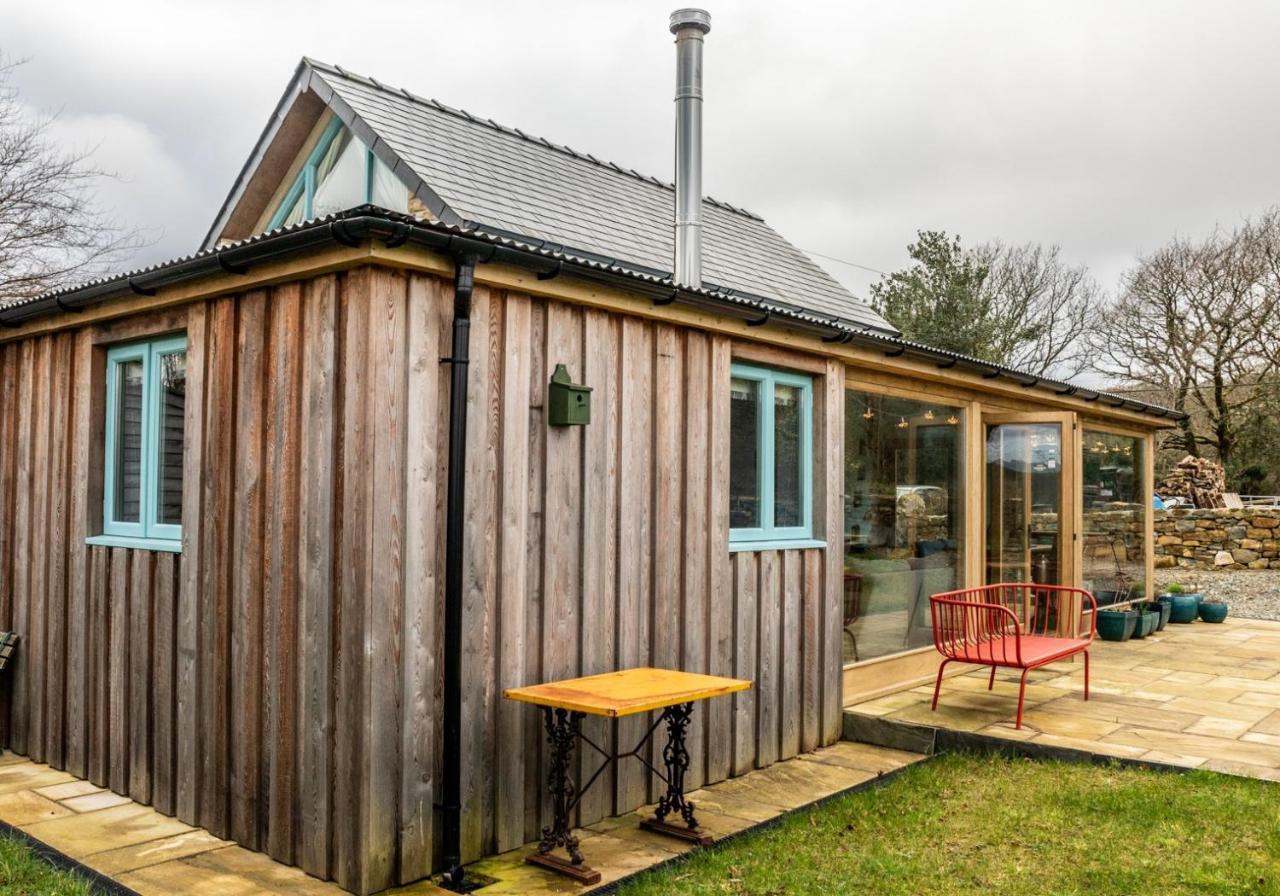 Penrhiw - A Country Cottage With Mountain Views ニューポート エクステリア 写真