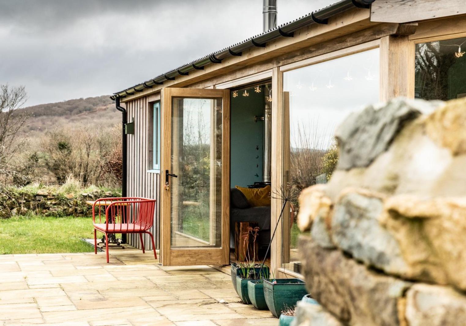Penrhiw - A Country Cottage With Mountain Views ニューポート エクステリア 写真
